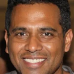 Carlos Mendes – Angola